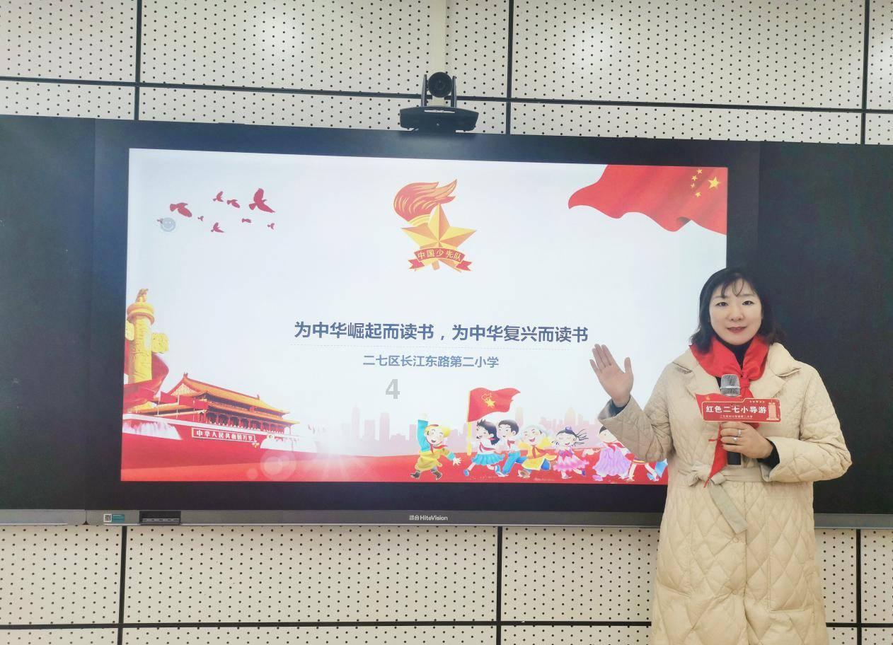 车辆滑下路基　黔西市警民协力救援