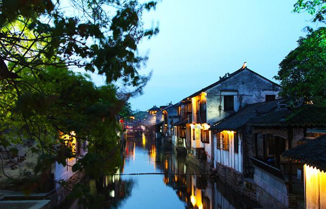 河谷冒险逃生